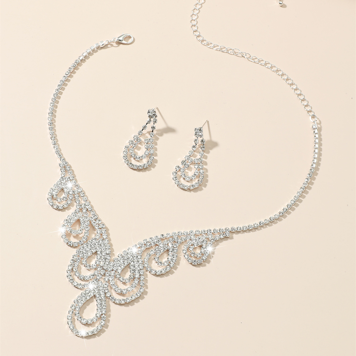 Wholesale New Water Drop Two-piece Bridal Rhinestone Necklace Set Nihaojewelry display picture 2