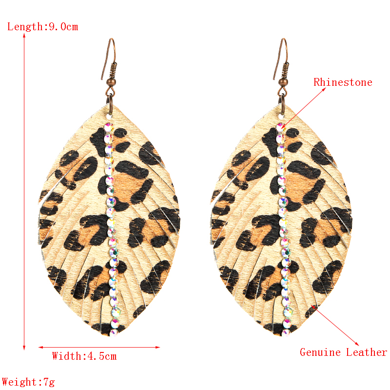 Wholesale Pendientes En Forma De Hoja De Leopardo Con Estampado De Cuero De Bohemia Nihaojewelry display picture 1