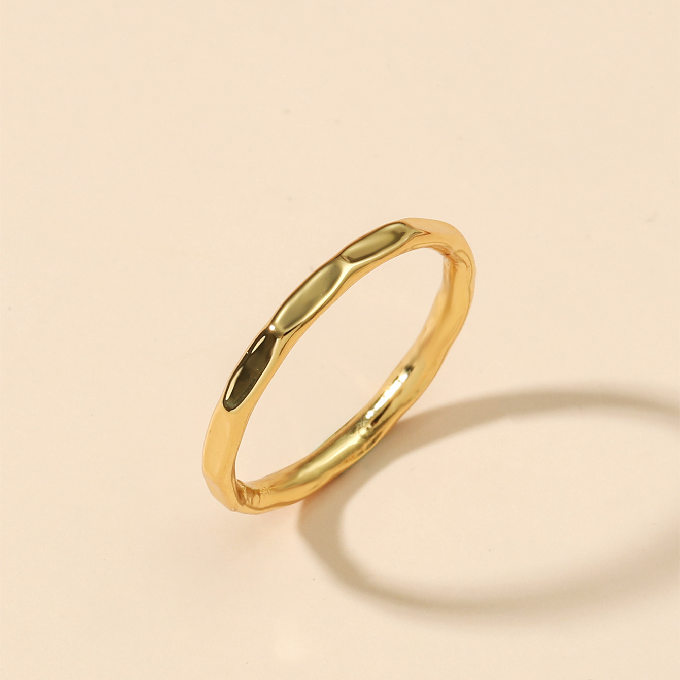 Copper-plated Simple Ultra-fine Smooth Texture Ring display picture 1