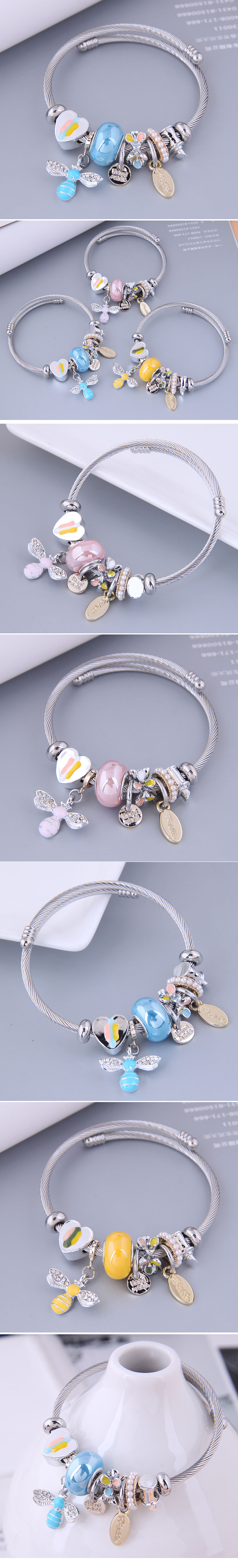 Wholesale Jewelry Fashion Metal Bee Pendant Metal Bracelet Nihaojewelry display picture 1