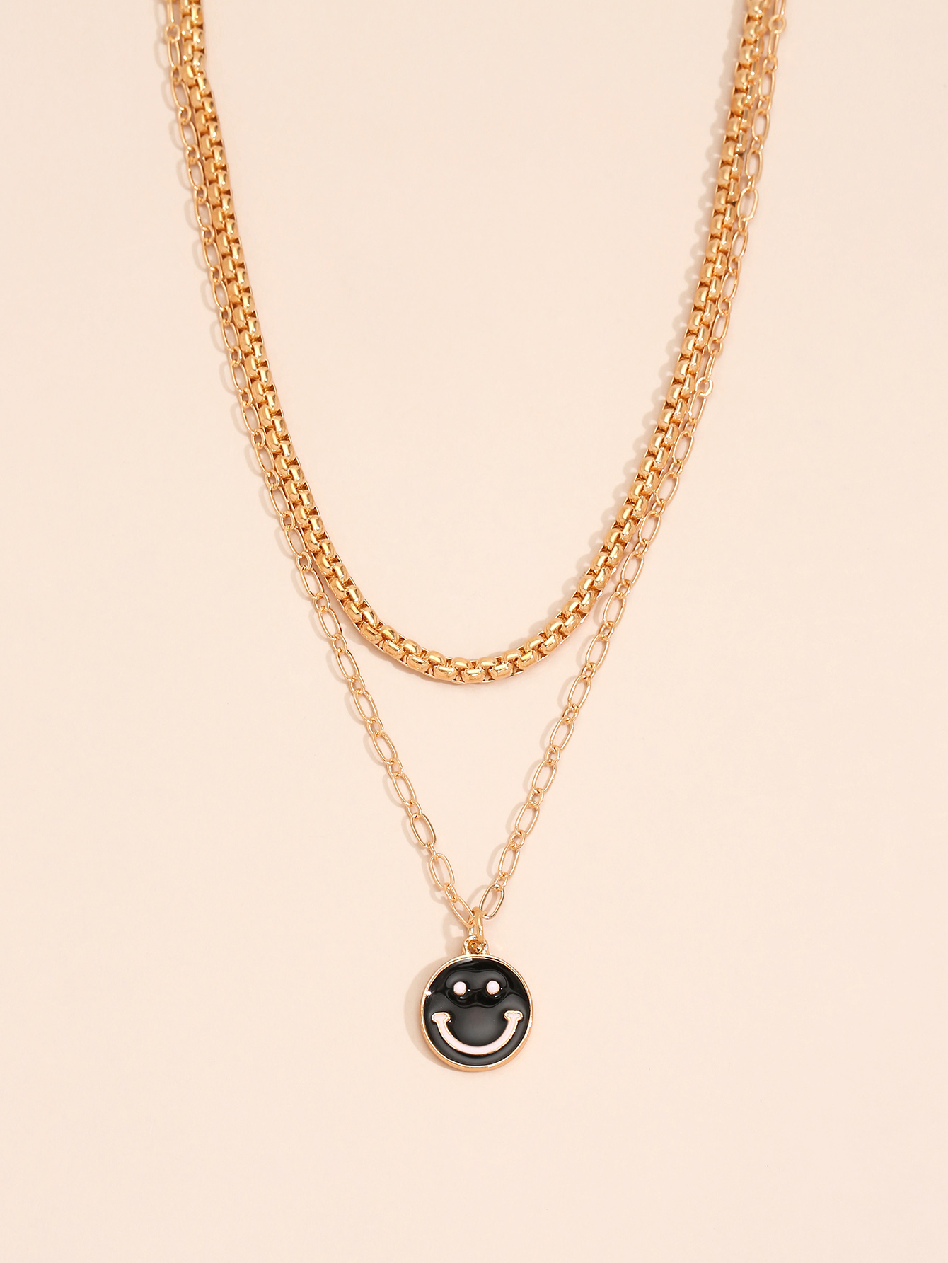 Simple Drop Oil Smile Pendant Multilayer Necklace Wholesale Nihaojewelry display picture 2