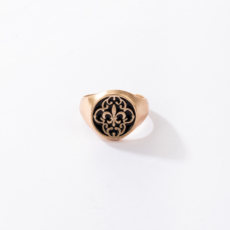 Retro Black Carved Alloy Thick Ring Wholesale Nihaojewelry display picture 4