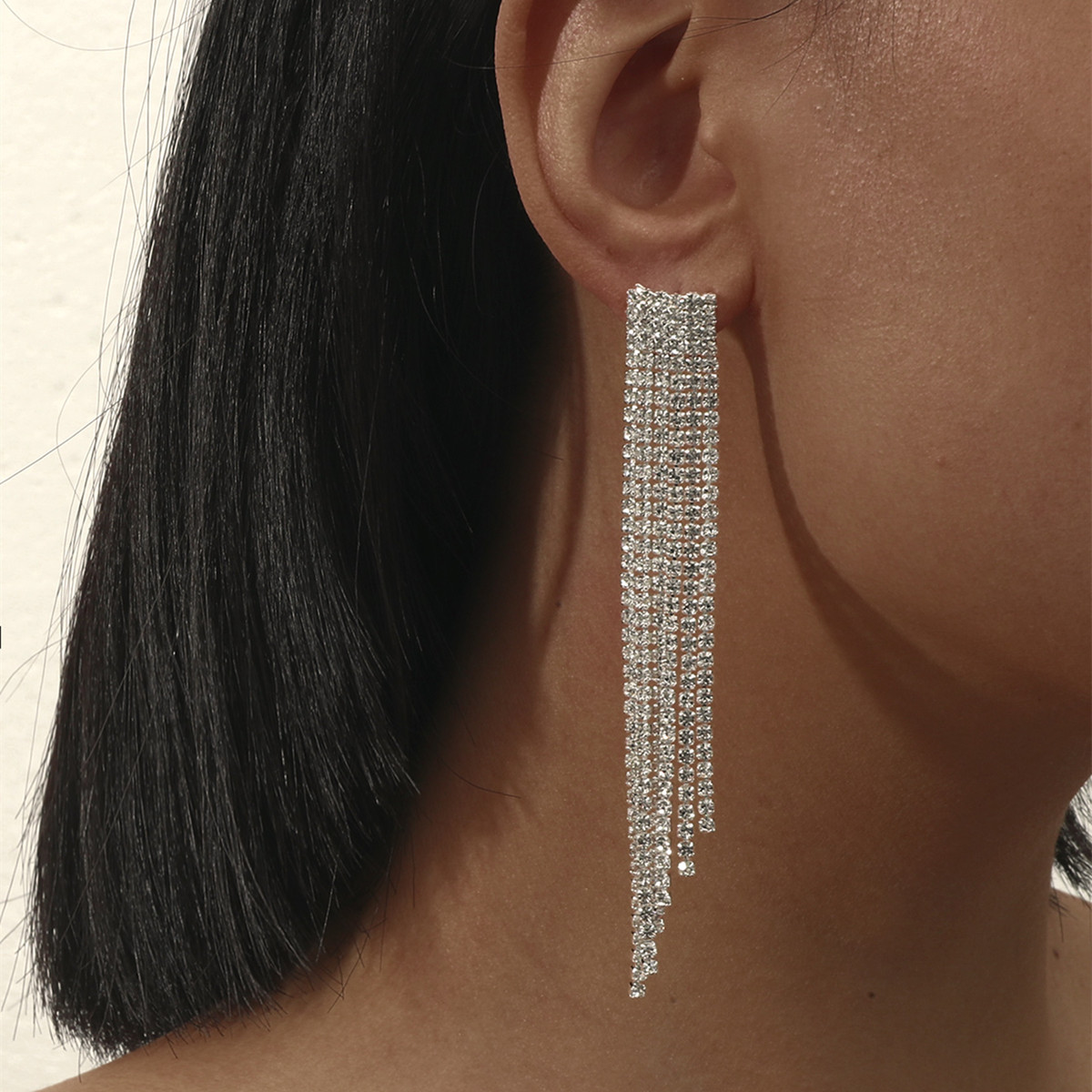 Mode Quaste Diamant Lange Ohrringe Großhandel Nihaojewelry display picture 2