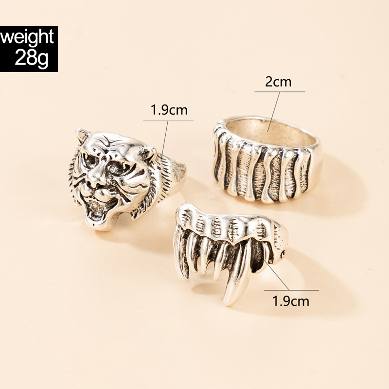 Wholesale Jewelry Three-dimensional Tiger Tooth Head Ring Three-piece Set Nihaojewelry display picture 6