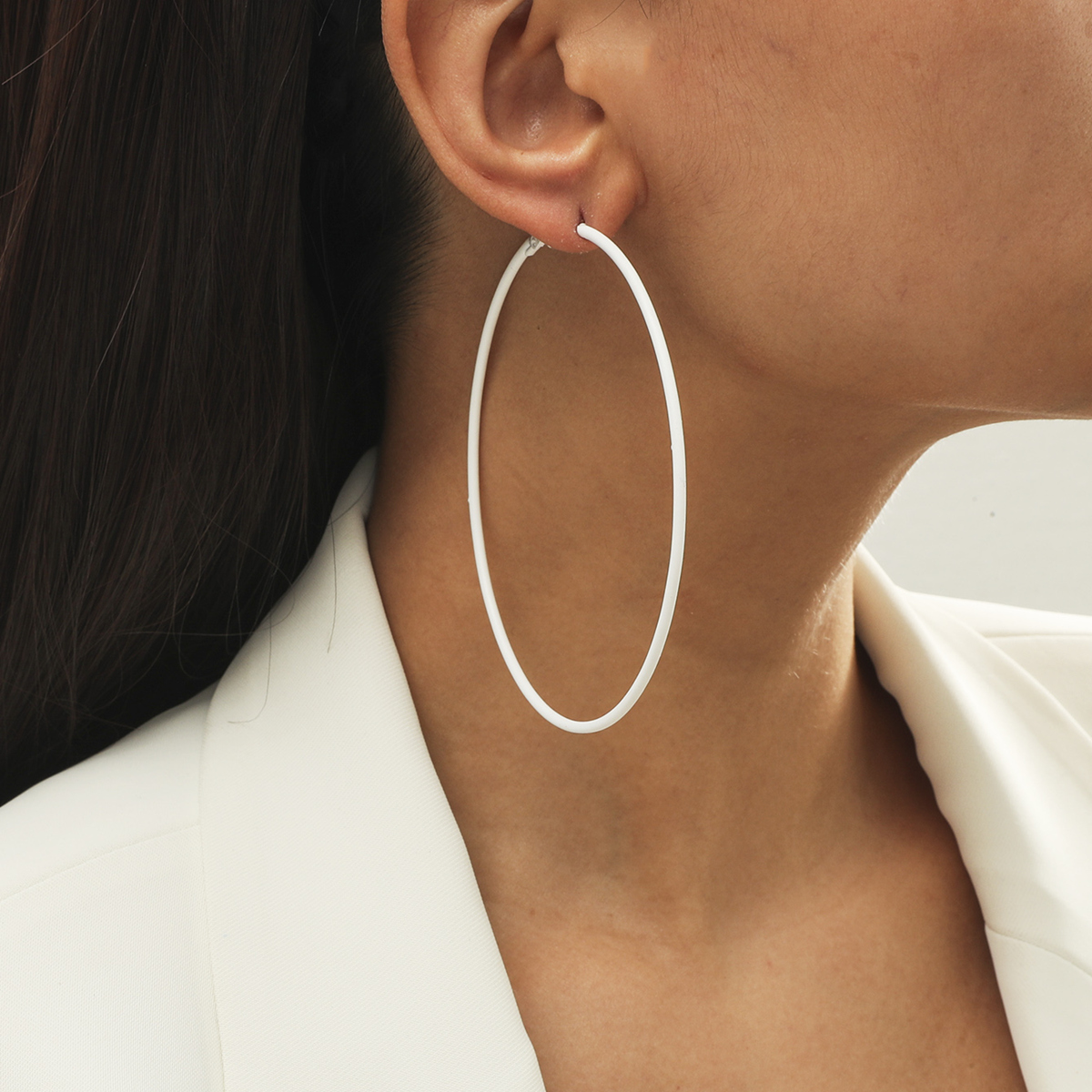 Simple White Oversized Rubber Paint Copper Earrings Wholesale Nihaojewelry display picture 1
