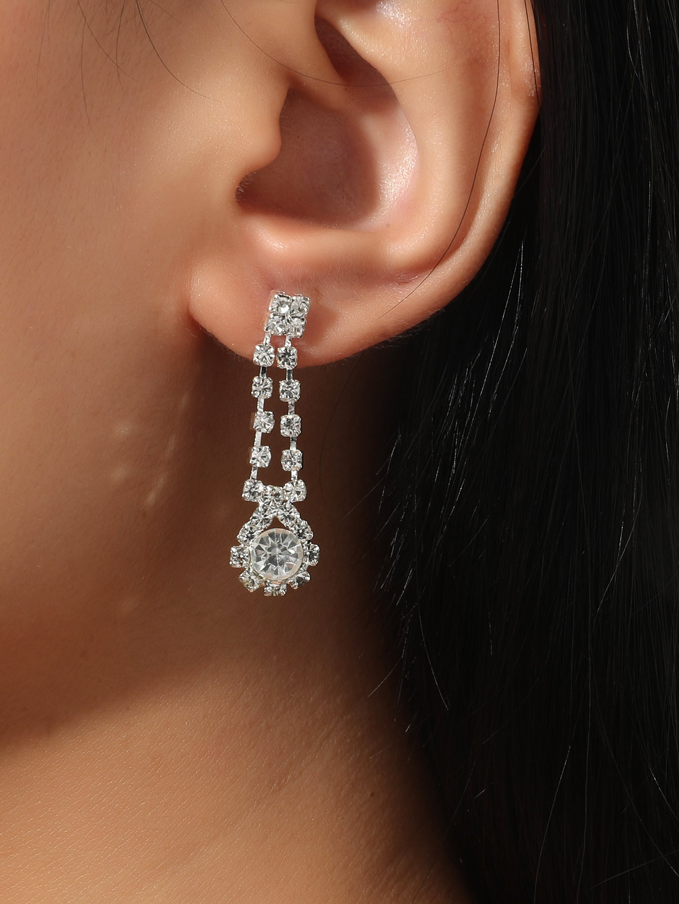 Fashion Water Drop Shape Flash Diamond Earrings Wholesale Nihaojewelry display picture 2