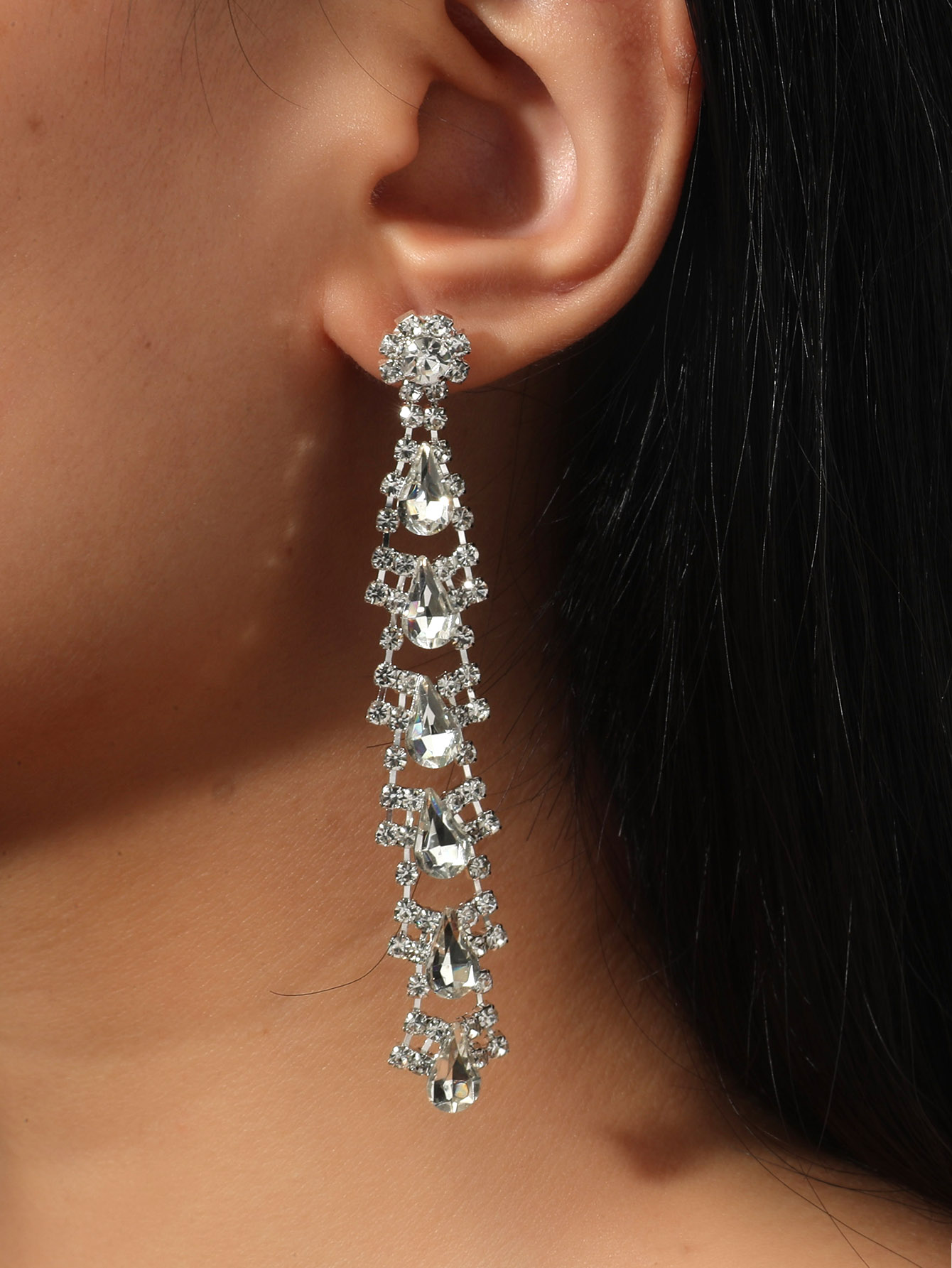 Fashion Geometric Long Water Drop Diamond Earrings Wholesale Nihaojewelry display picture 2