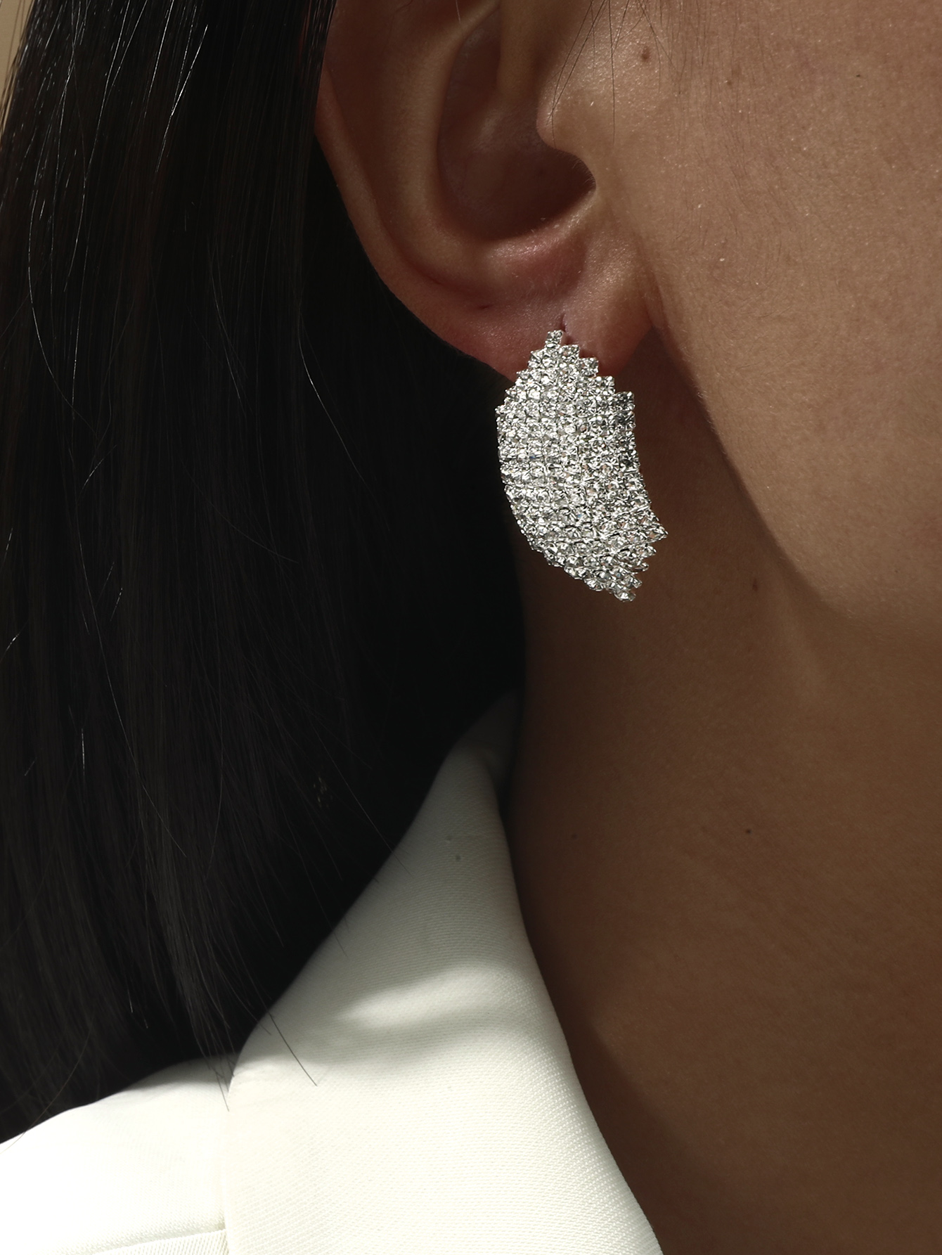 New Trendy Geometric Diamond Stud Earrings Wholesale Nihaojewelry display picture 2