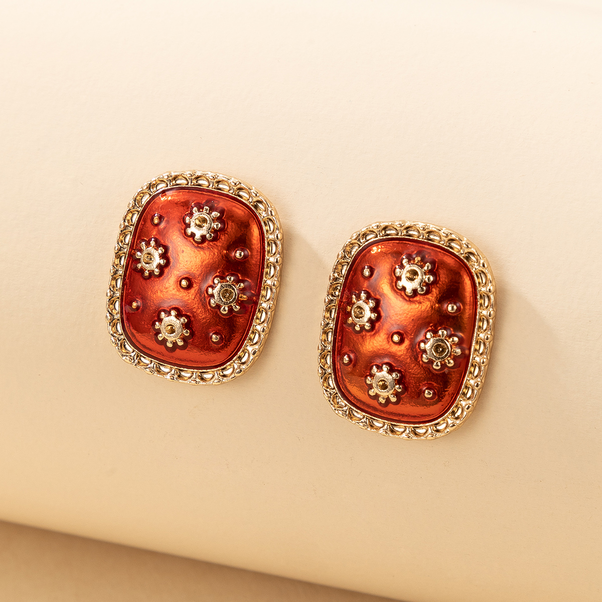 Wholesale Retro Snowflake Square Dripping Oil Stud Earrings Nihaojewelry display picture 2