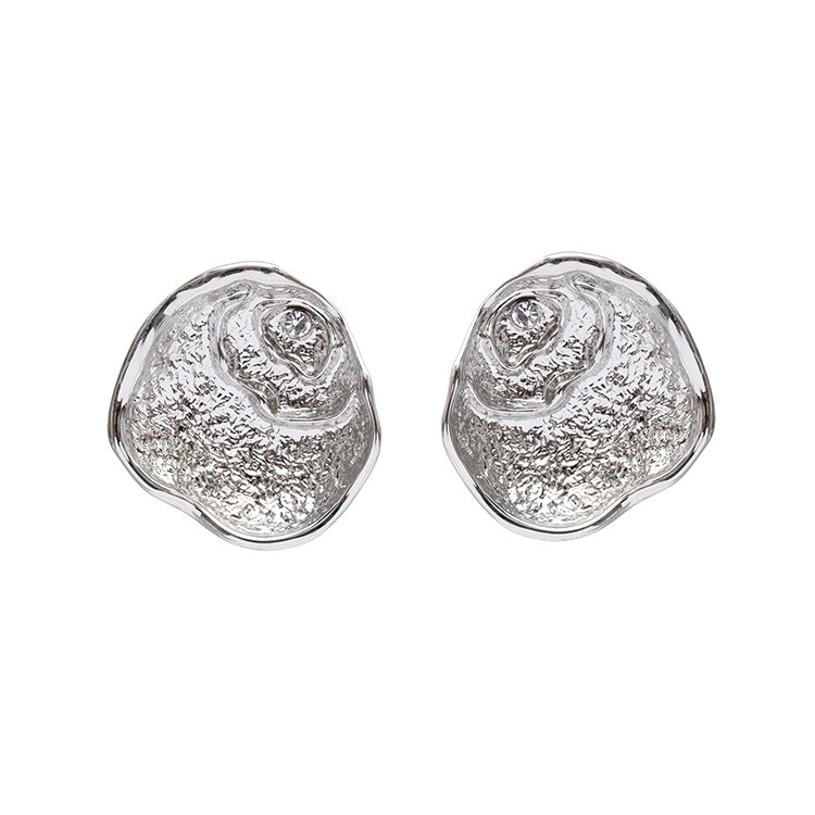 Boucles D&#39;oreilles En Diamant Irrégulières Ovales De Coquille Géométrique De Mode En Gros Nihaojewelry display picture 4
