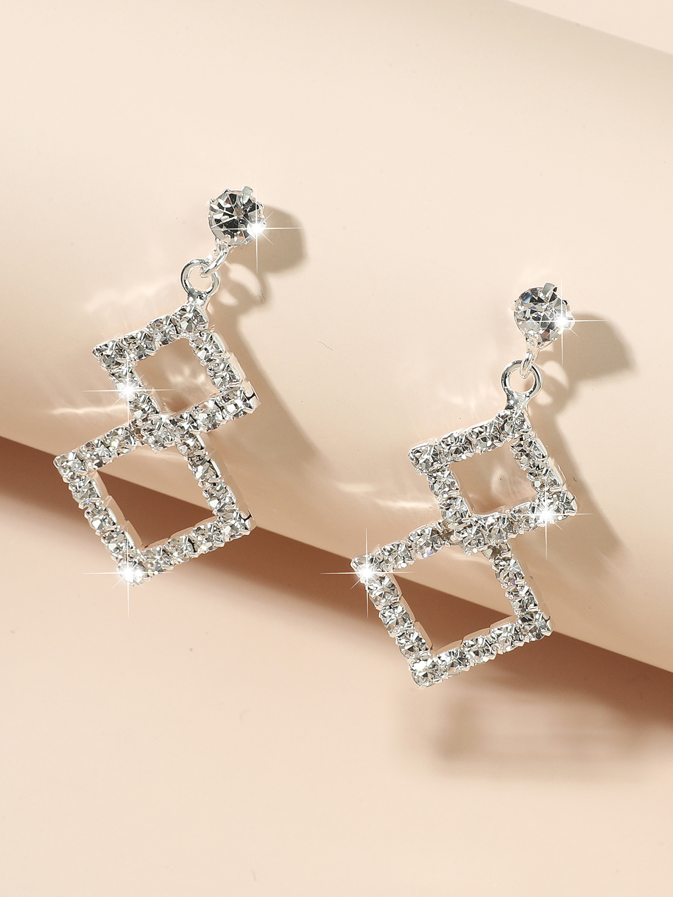 Diamond-studded Diamond Hollow Earrings  New Earrings Female Wholesale display picture 1