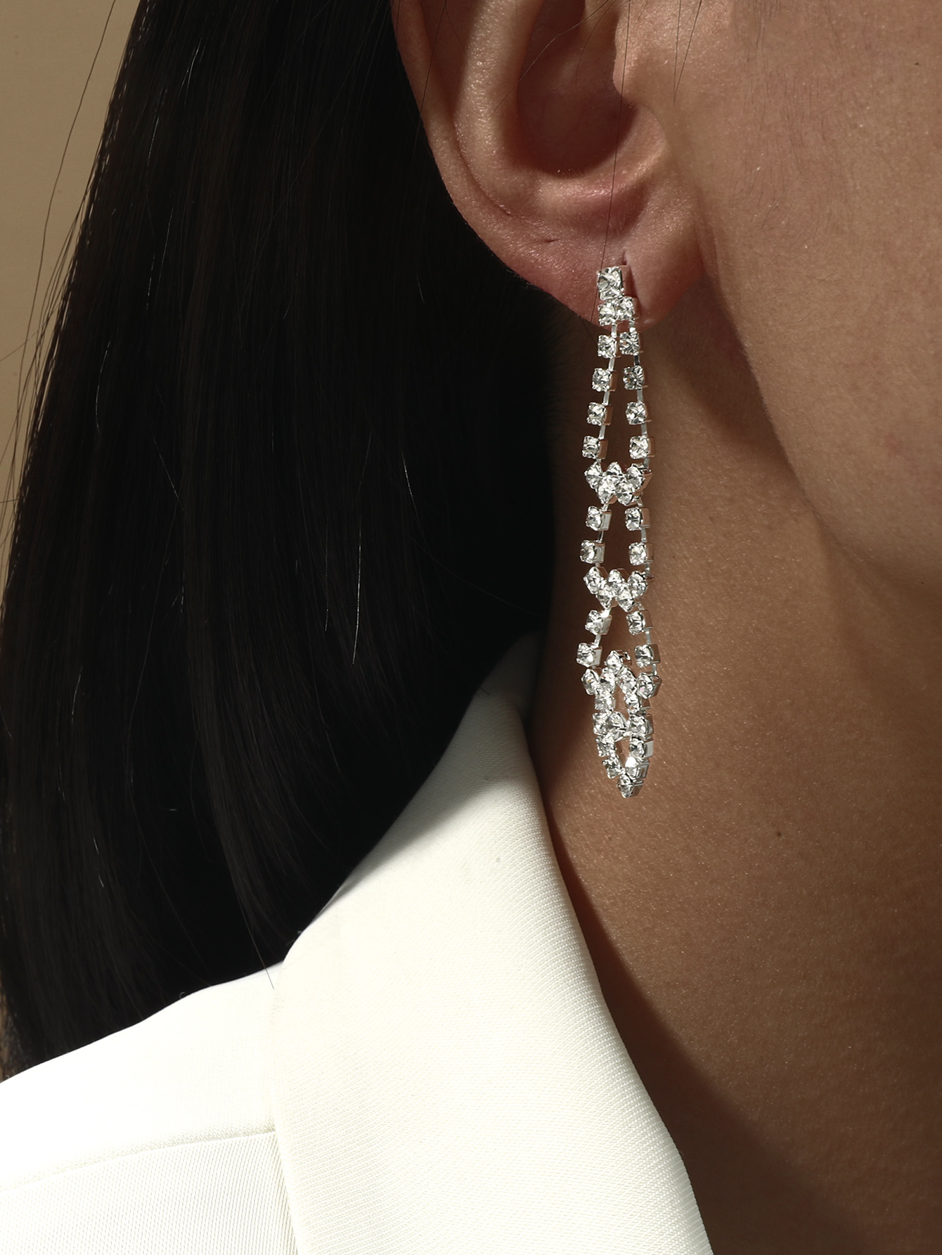 Korean Full Diamond Long Earrings Female 2021 Spring Style Exaggerated Earrings Wholesale display picture 2