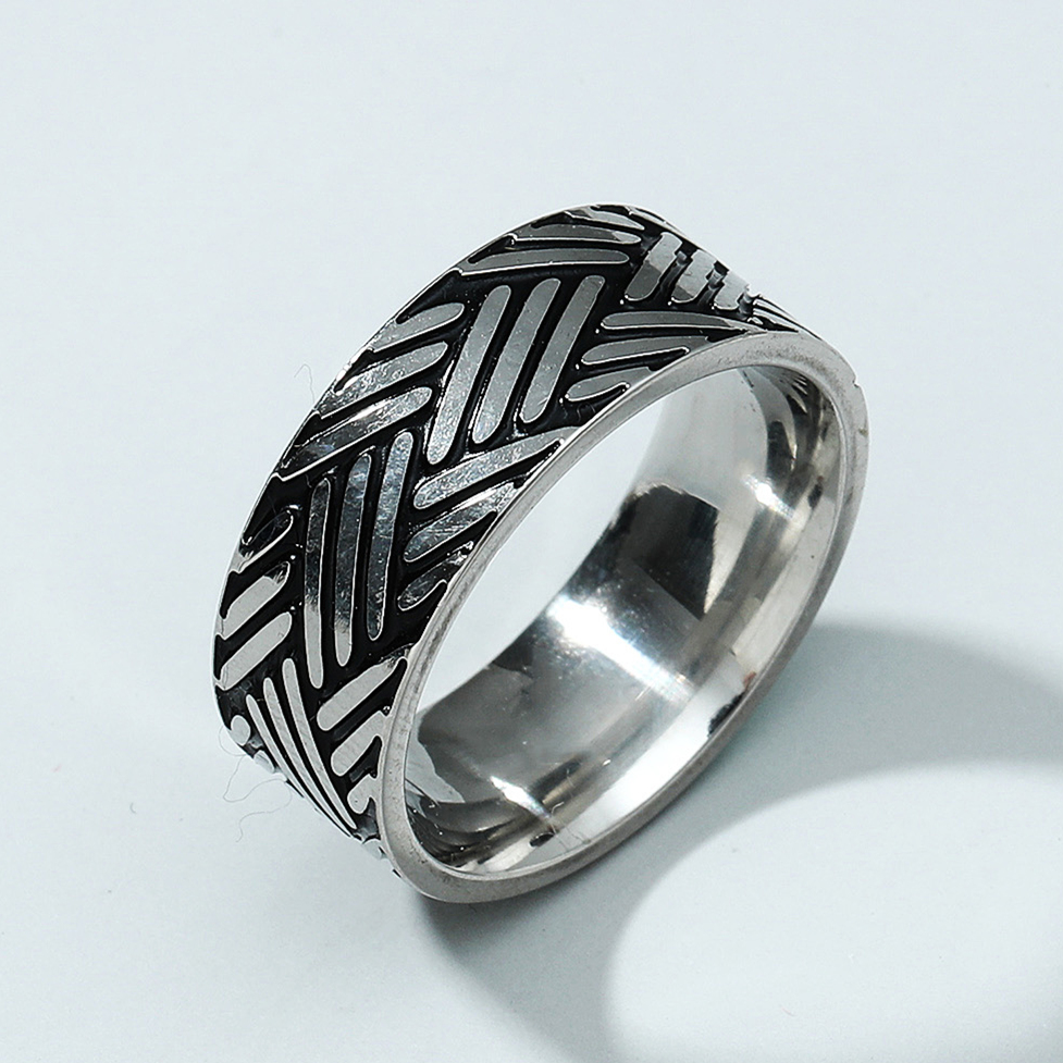 Vintage Titanium Steel Geometric Carved Ring Wholesale Nihaojewelry display picture 2