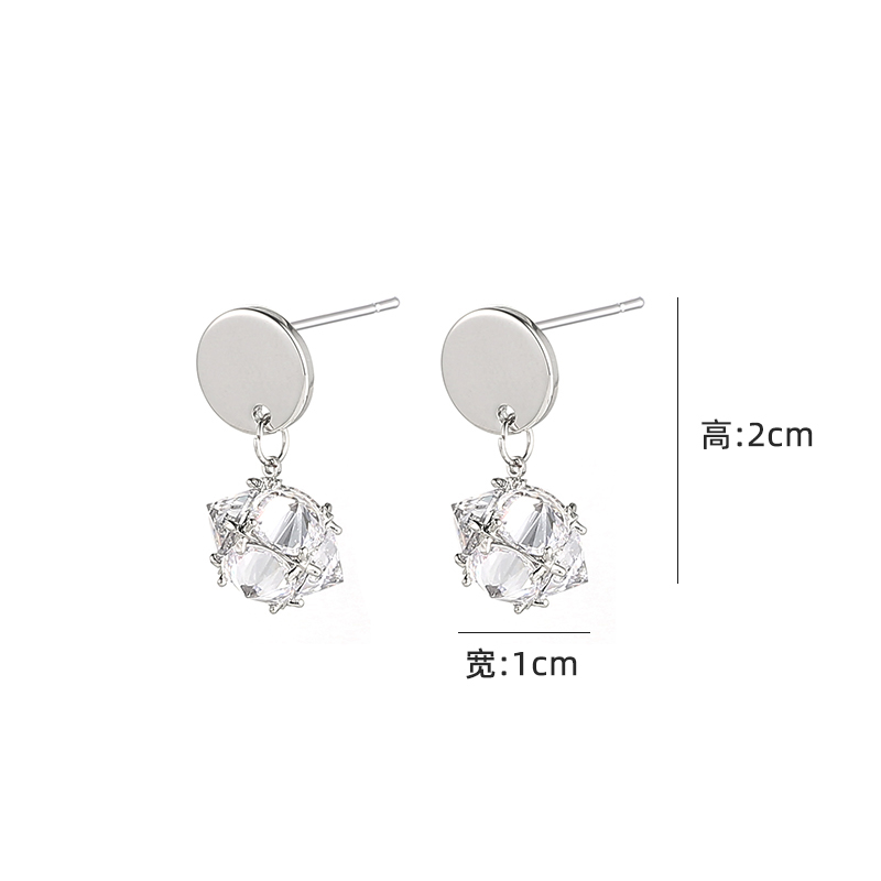 Großhandel Mode Zuckerwürfel Geometrische Kupfer Ohrringe Nihaojewelry display picture 3