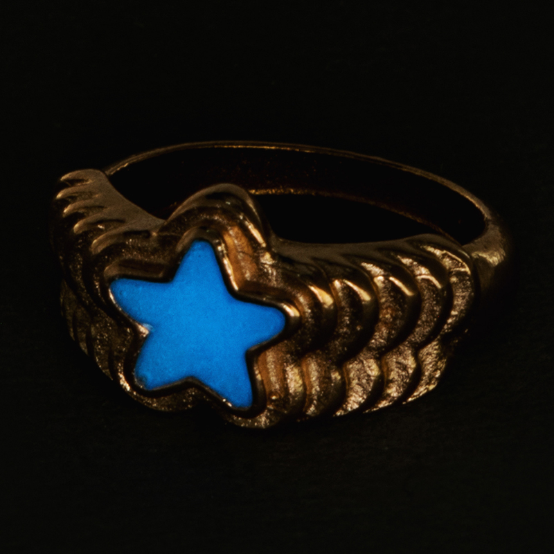 Wholesale Retro New Metal Star Blue Luminous Ring Nihaojewelry display picture 8