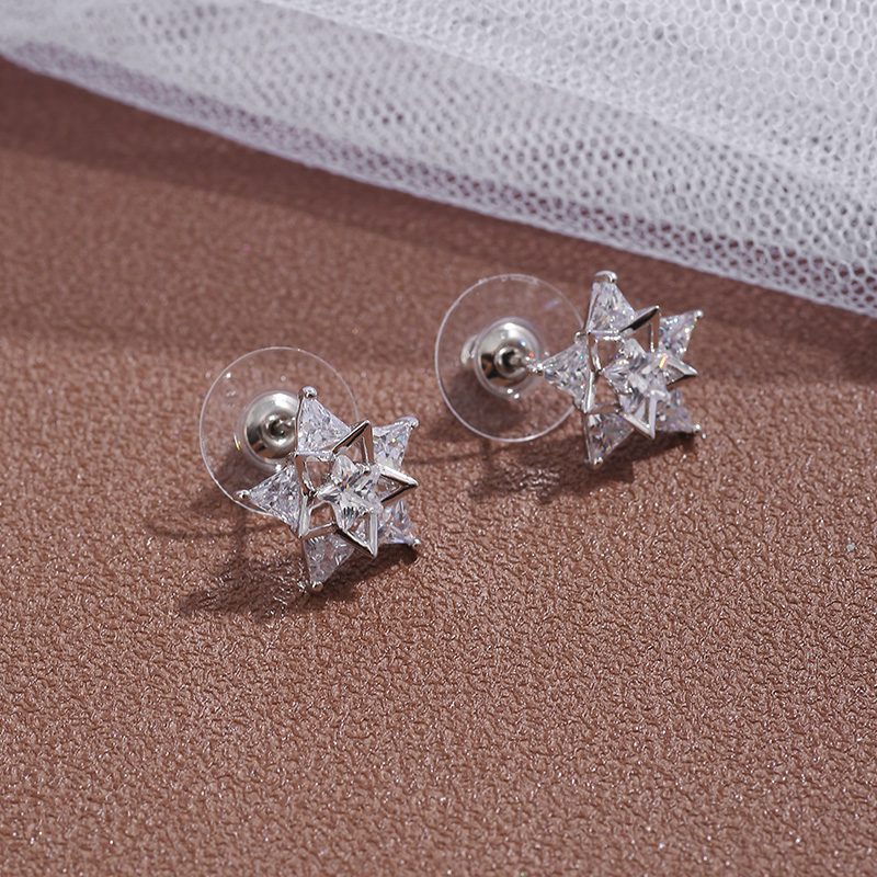 Wholesale Fashion Zircon Inlaid Five-pointed Star Copper Stud Earrings Nihaojewelry display picture 3