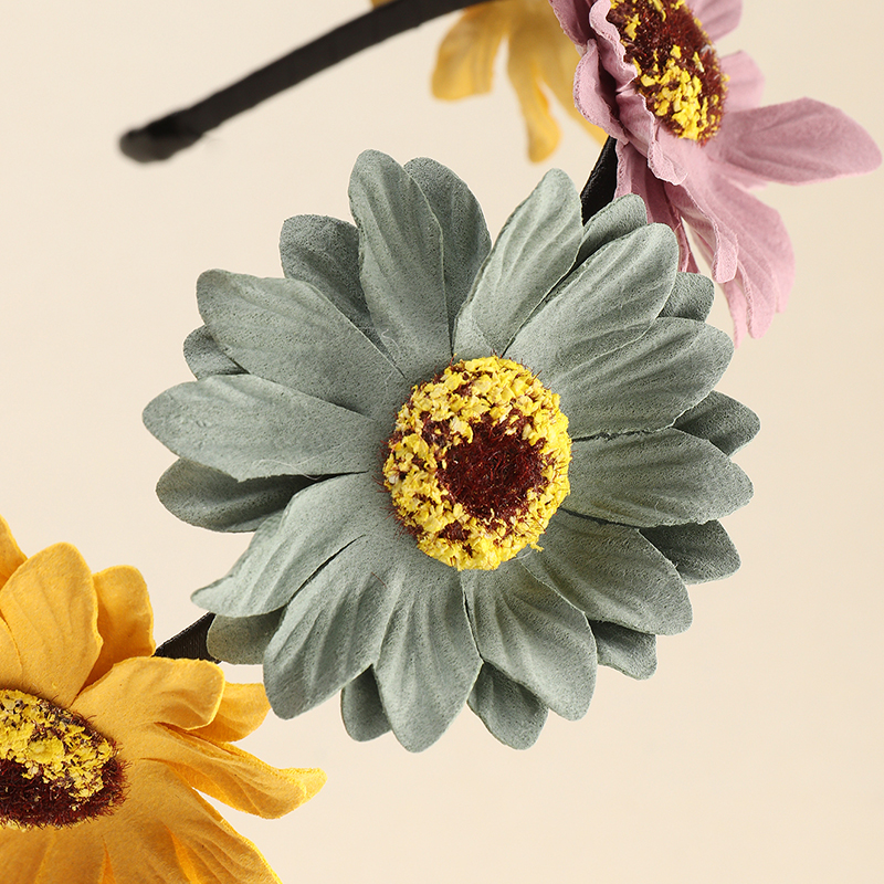 Fashion Contrast Color Flower Daisy Headband Wholesale Nihaojewelry display picture 2