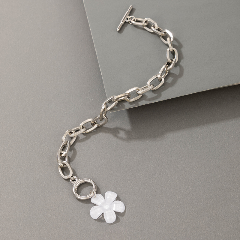 Wholesale New Fashion Flower Pendant Thick Chain Bracelet Nihaojewelry display picture 5