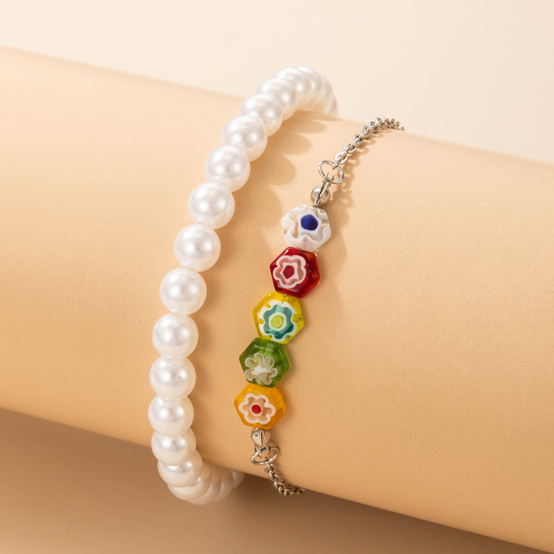 Wholesale Korean White Pearl Color Flower Shape Bracelet Nihaojewelry display picture 1