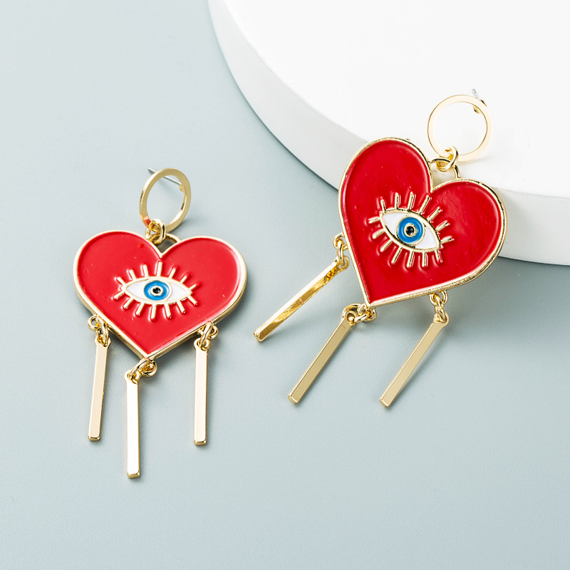 Retro Heart-shaped Alloy Dripping Oil Eyes Tassel Earrings Wholesale Nihaojewelry display picture 5