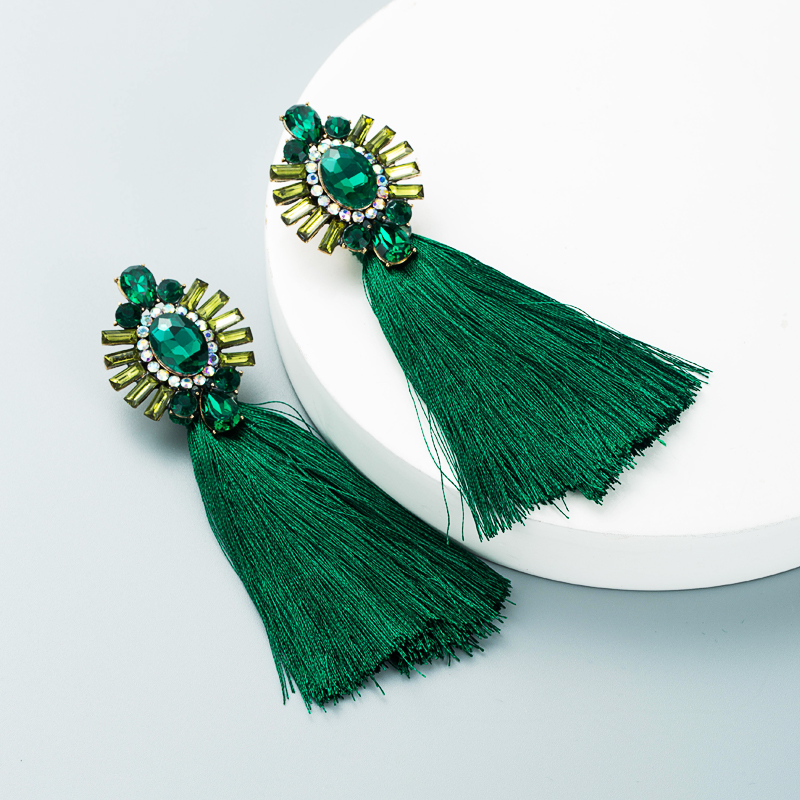 Retro Diamond-studded Long Color Tassel Earrings Wholesale Nihaojewelry display picture 7