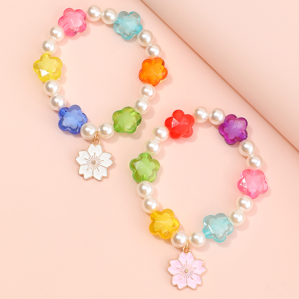 Flower Pendant Pearl Bracelet Wholesale Nihaojewelry display picture 4
