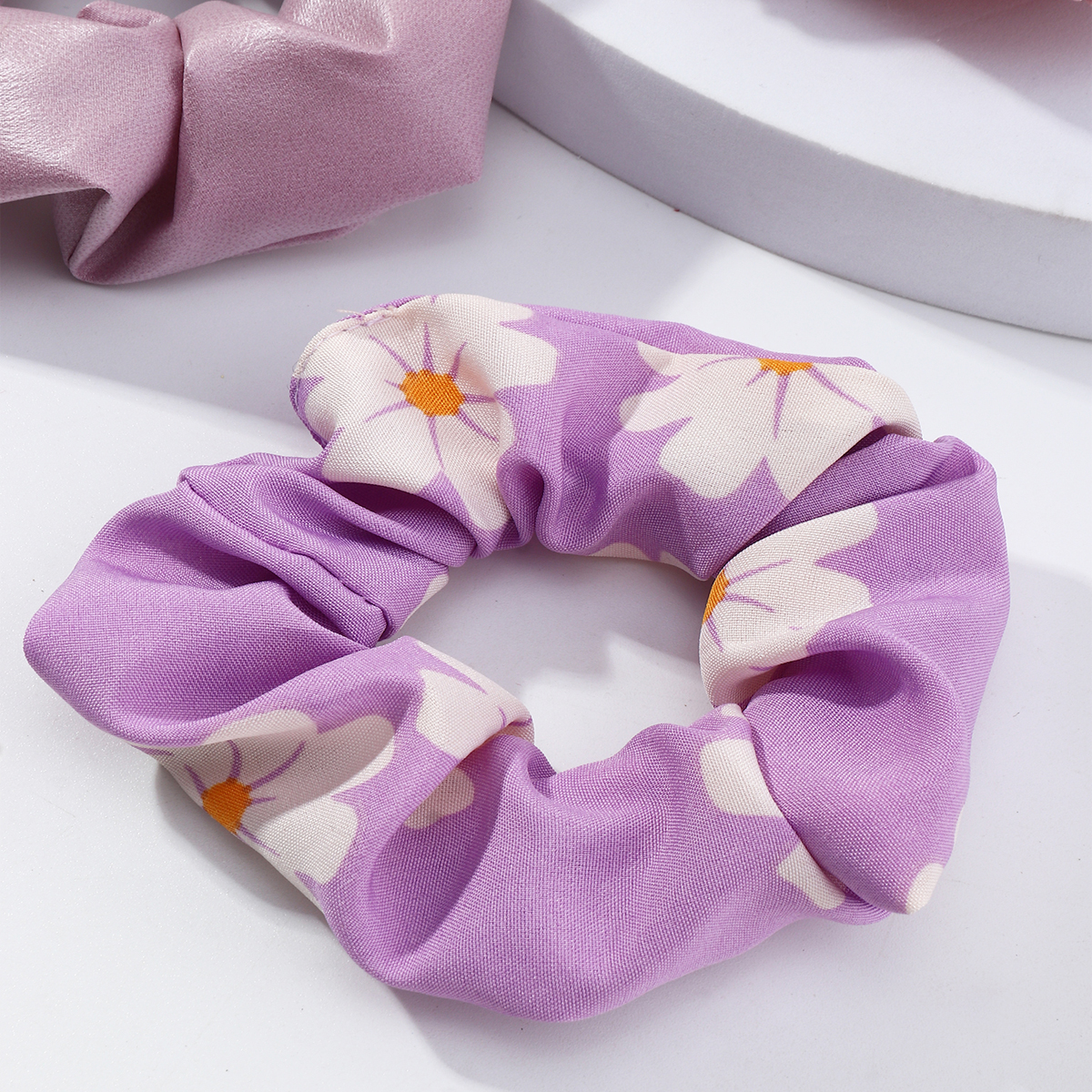 Fashion Floral Pleated Hair Scrunchies Set Wholesale Nihaojewelry display picture 2