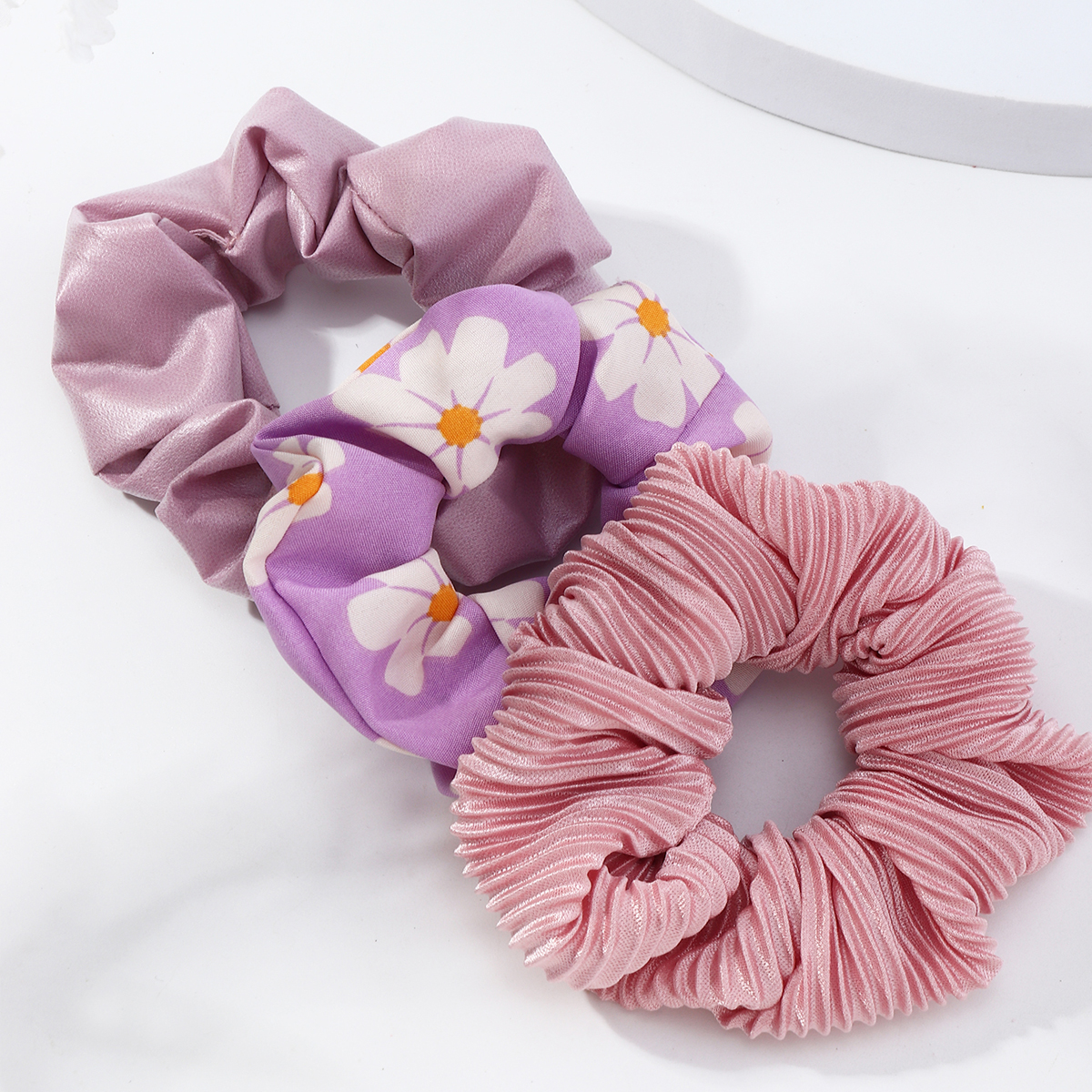 Fashion Floral Pleated Hair Scrunchies Set Wholesale Nihaojewelry display picture 3