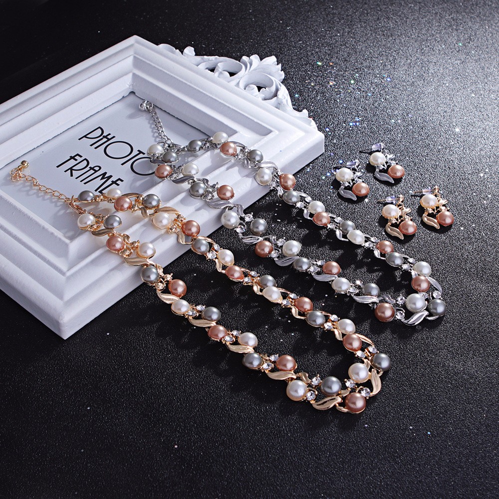Fashion Multicolor Imitation Pearl Beaded Necklace Earrings Set Wholesale Nihaojewelry display picture 4