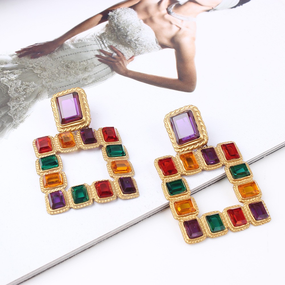 Retro Color Crystal Hollow Square Pendant Earrings Wholesale Nihaojewelry display picture 4