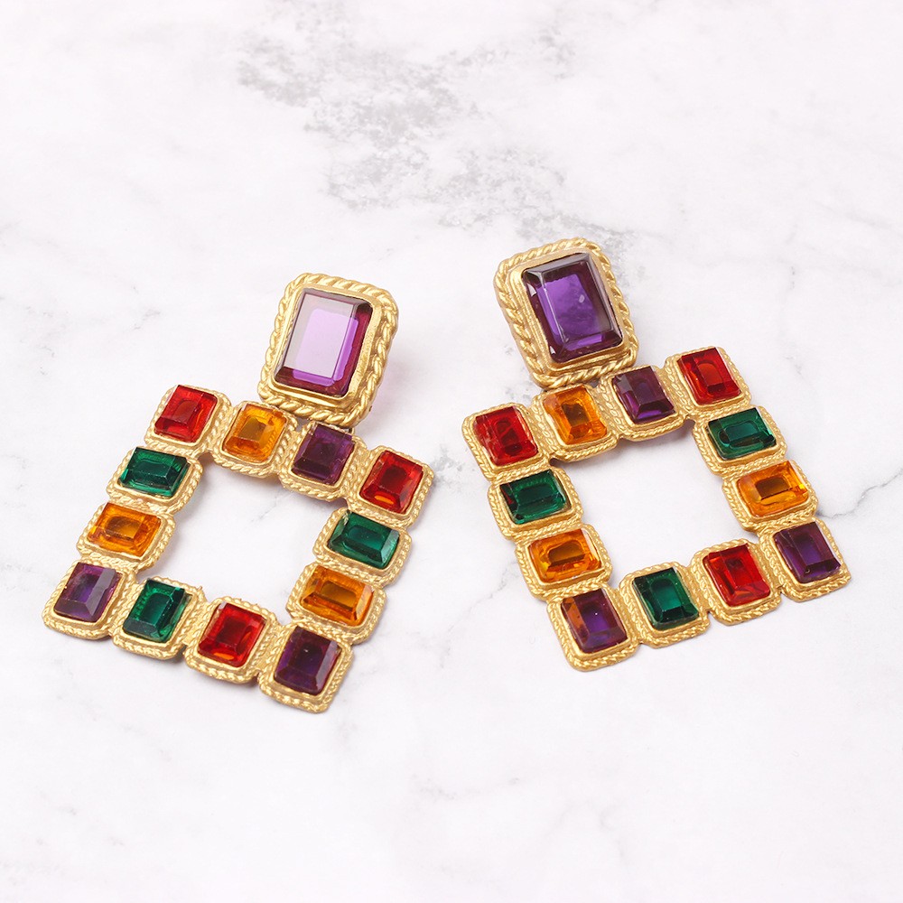 Retro Color Crystal Hollow Square Pendant Earrings Wholesale Nihaojewelry display picture 5