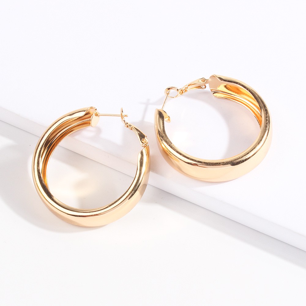 Simple Glossy Circle Earrings Wholesale Nihaojewelry display picture 2