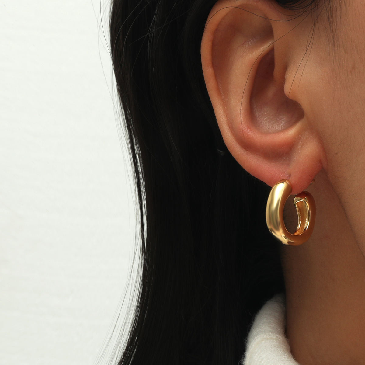 Copper Oval Simple Earrings Wholesale Jewelry Nihaojewelry display picture 2