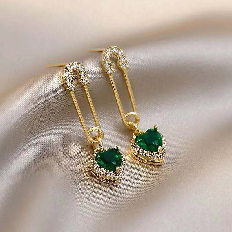 Diamond-studded Crystal Heart Shape Fashion Stud Earrings Wholesale Jewelry Nihaojewelry display picture 2