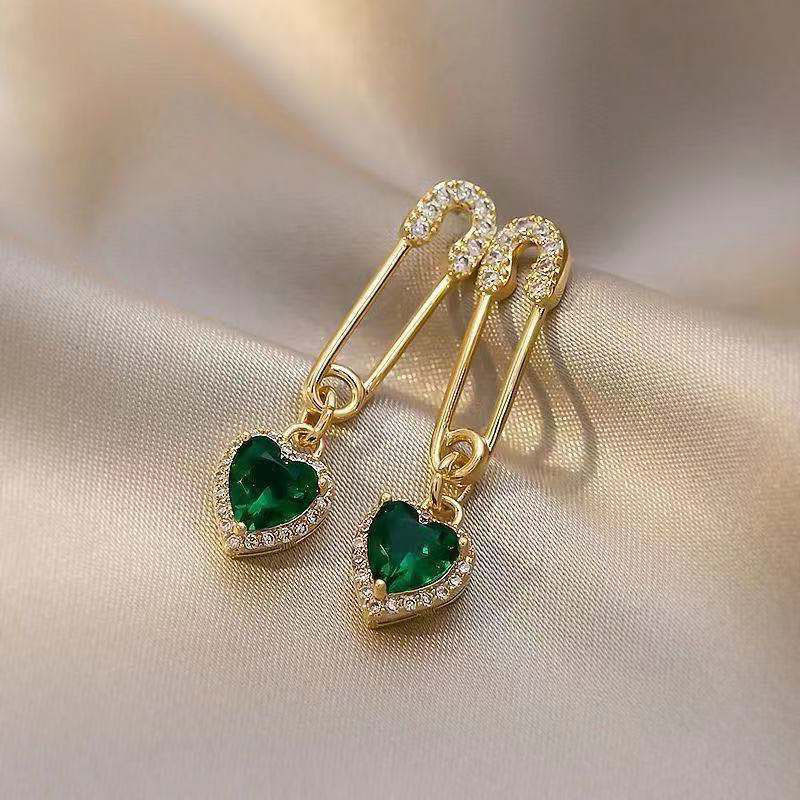 Diamond-studded Crystal Heart Shape Fashion Stud Earrings Wholesale Jewelry Nihaojewelry display picture 4