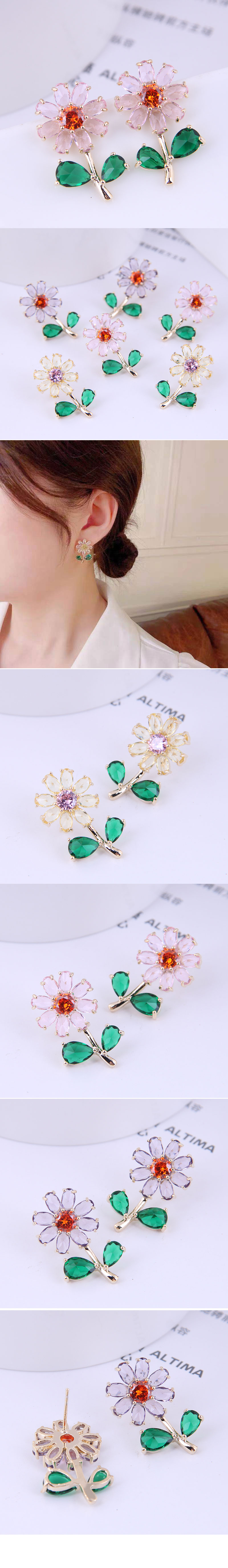 Boutique Korean Fashion Simple Copper Inlaid Zirconium Sweet Flower Temperament Earrings display picture 1