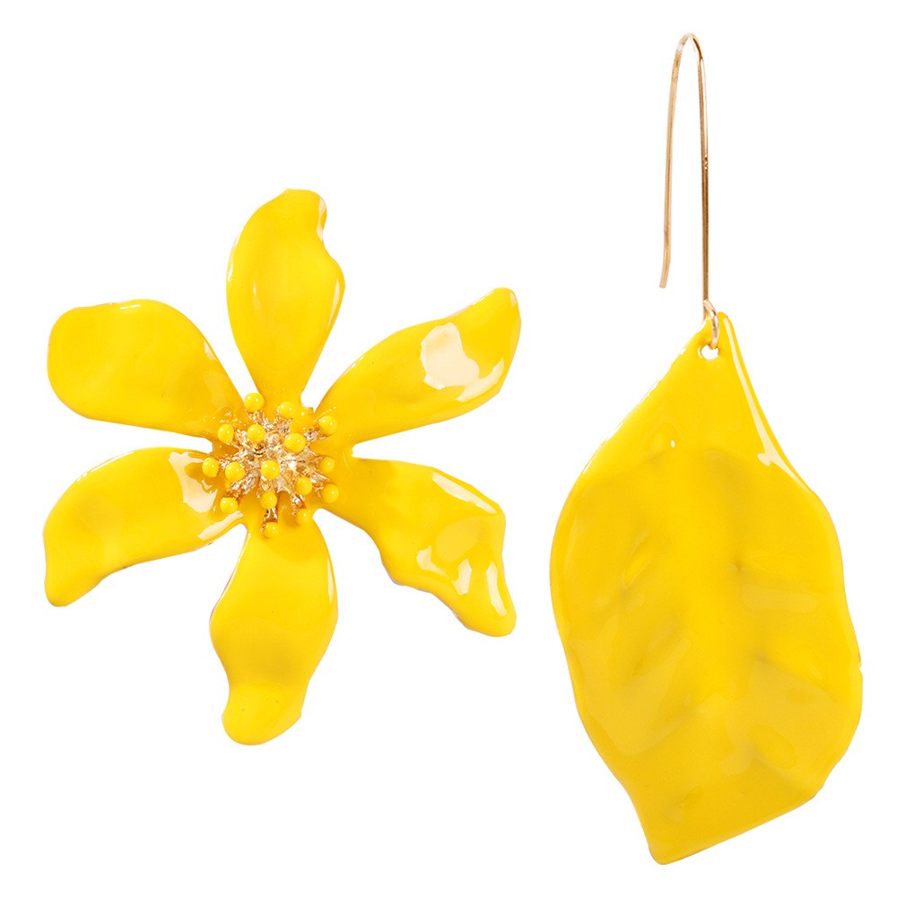 Fashion All-match Flower And Leaf Earrings display picture 4