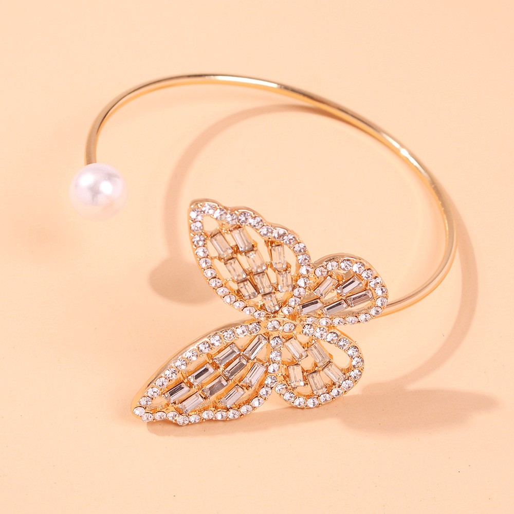 Pulsera De Diamantes Brillantes Con Diseño De Mariposa A La Moda Que Combina Con Todo display picture 4