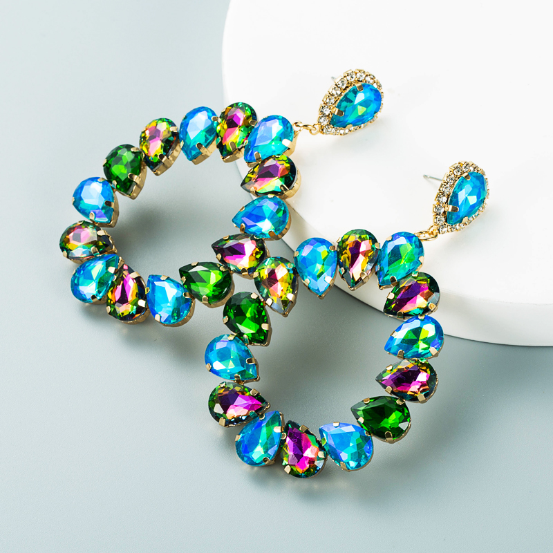 Farbiger Glasdiamant Hohle Tropfenförmige Hängende Ohrringe Großhandel Nihaojewelry display picture 4