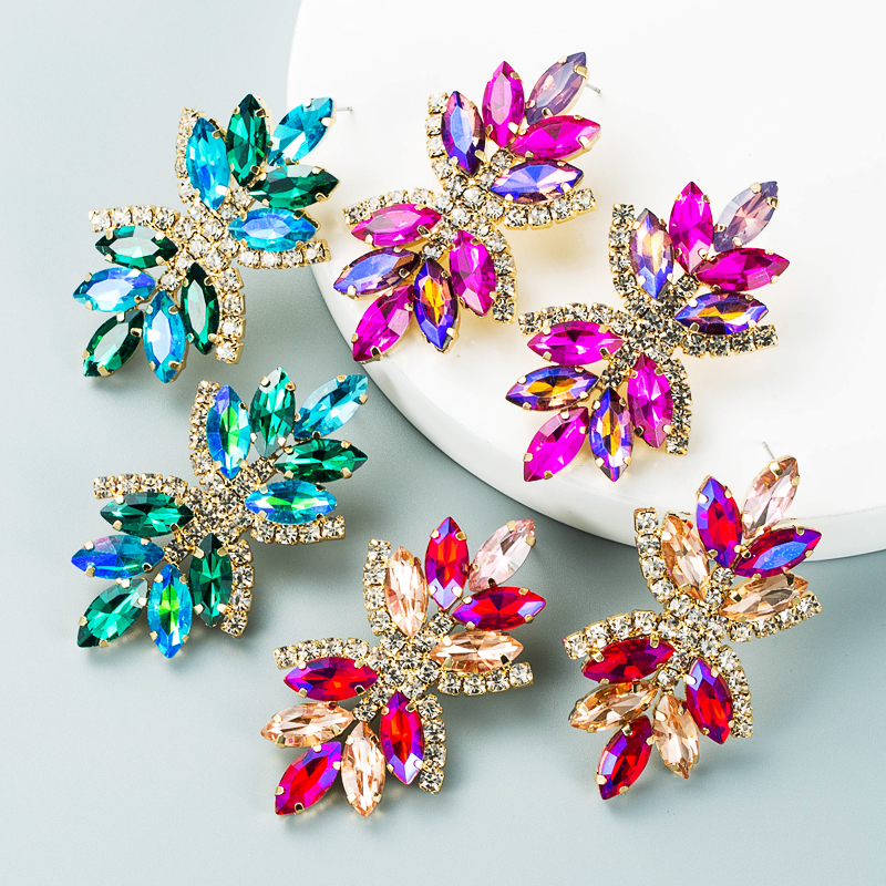 Retro Multi-layer Alloy Colored Rhinestone Flower Earrings Wholesale Nihaojewelry display picture 2
