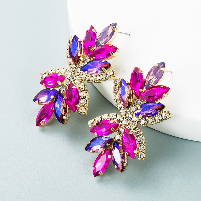 Retro Multi-layer Alloy Colored Rhinestone Flower Earrings Wholesale Nihaojewelry display picture 3