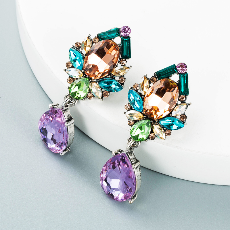 Mode Farbe Legierung Eingelegte Tropfen Förmige Glas Diamant Ohrringe Großhandel Nihao Schmuck display picture 3