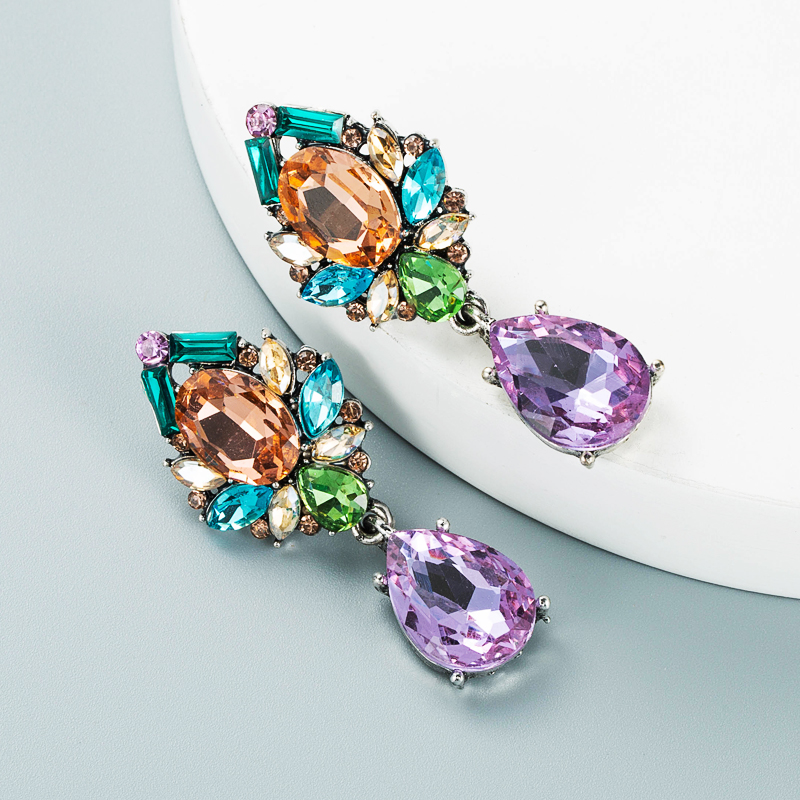 Fashion Color Alloy Inlaid Drop-shaped Glass Diamond Earrings Wholesale Nihaojewelry display picture 5
