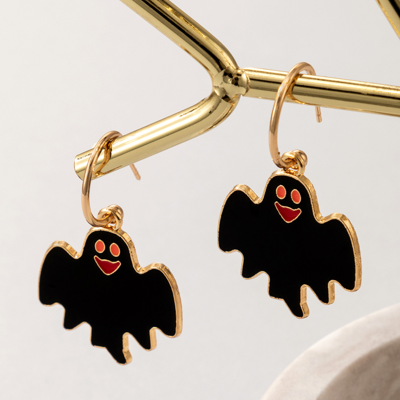 Halloween Black Bat Earrings Wholesale Nihaojewelry display picture 2