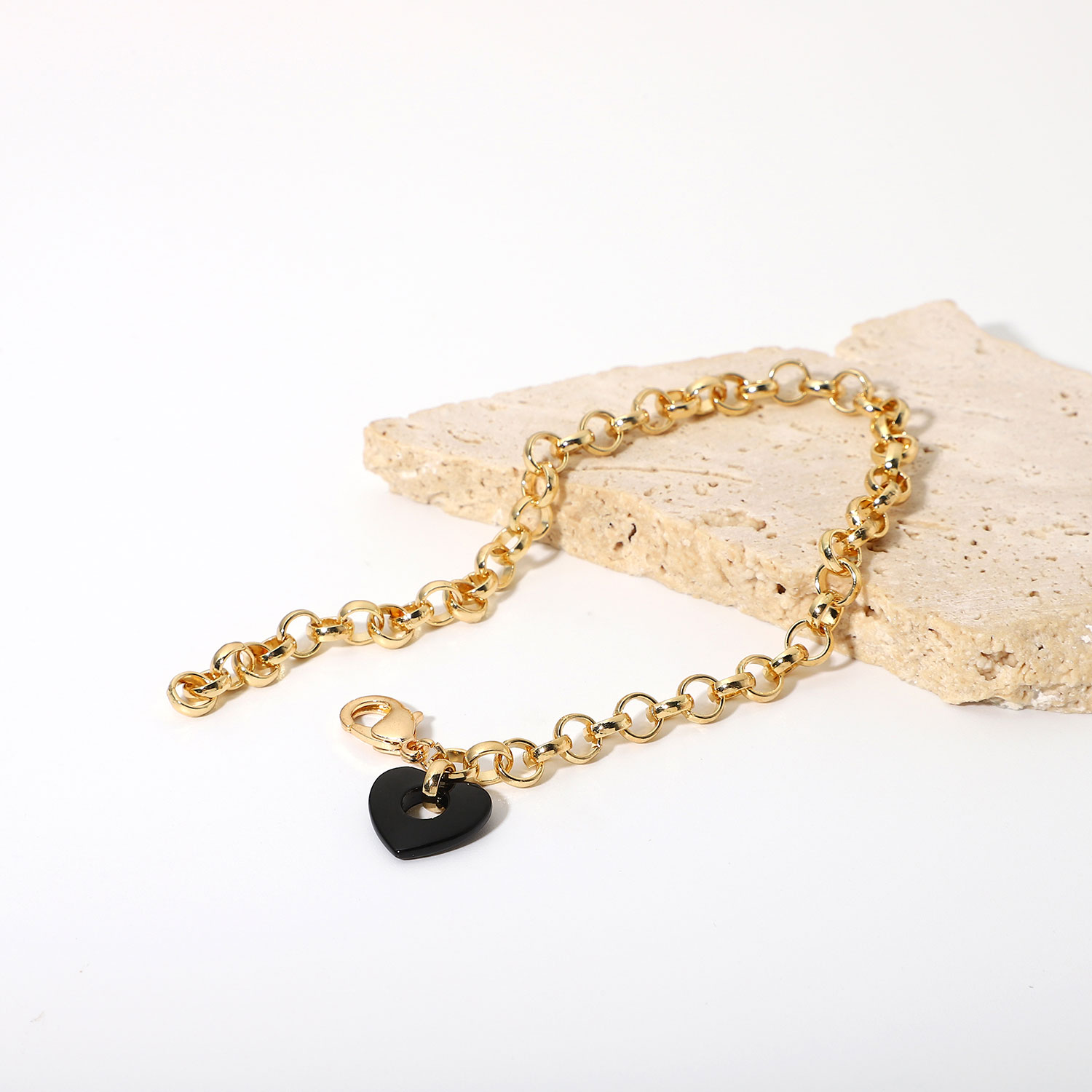 Bracelet Coeur Noir Simple Chaîne En Or En Gros Nihaojewelry display picture 5