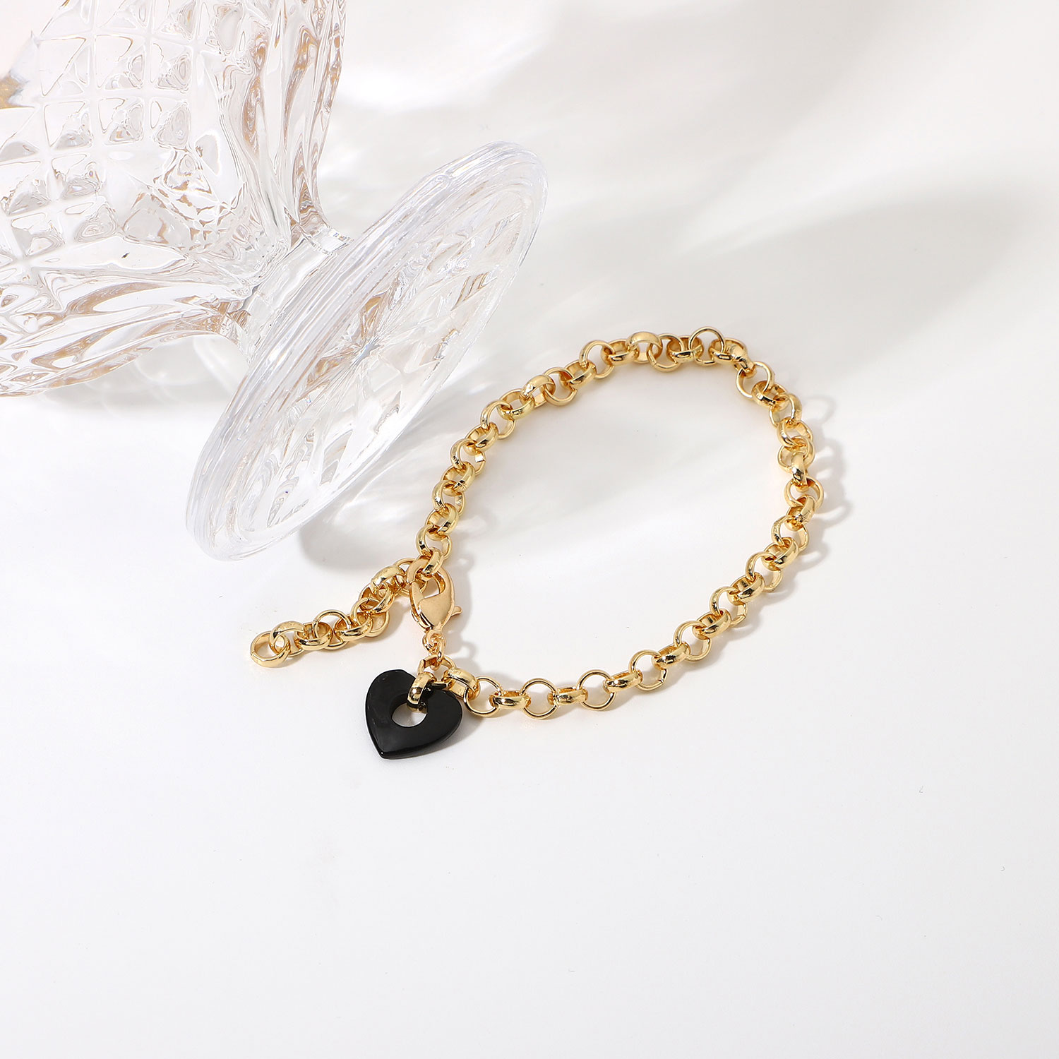Einfache Goldkette Schwarzes Herz Armband Großhandel Nihaojewelry display picture 7