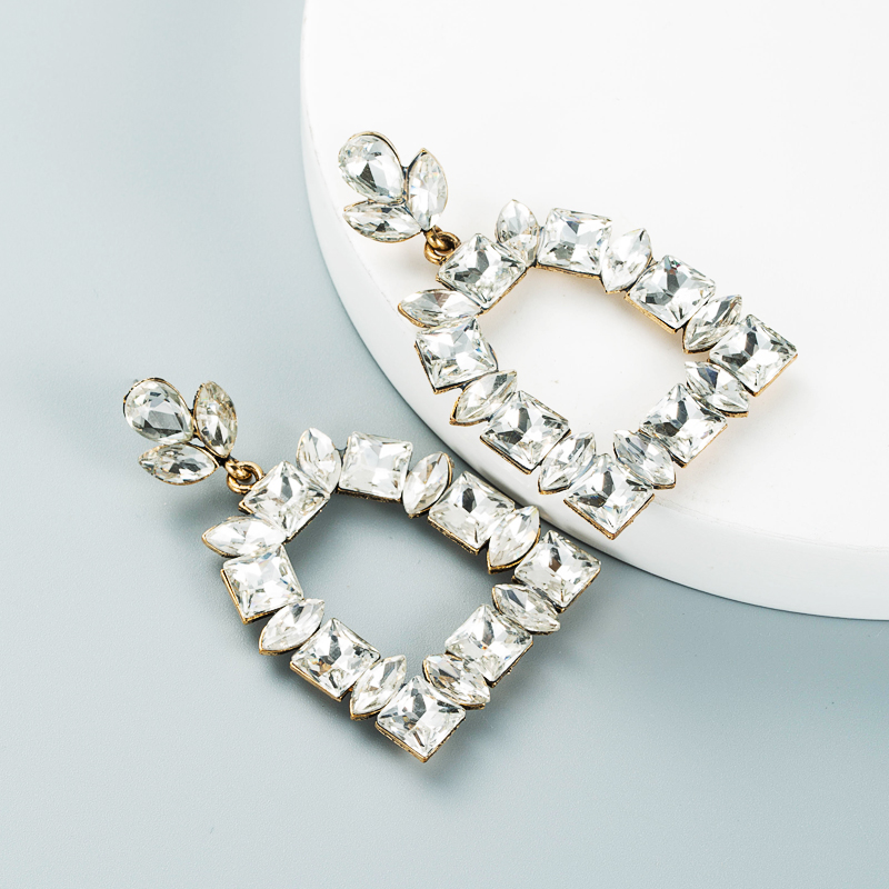 Retro Diamond-studded Colored Glass Geometric Earrings Wholesale Nihaojewelry display picture 7