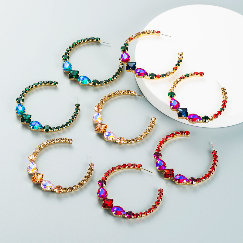 Modelegierung Eingelegte Farbige Diamant-c-förmige Ohrringe Großhandel Nihaojewelry display picture 2
