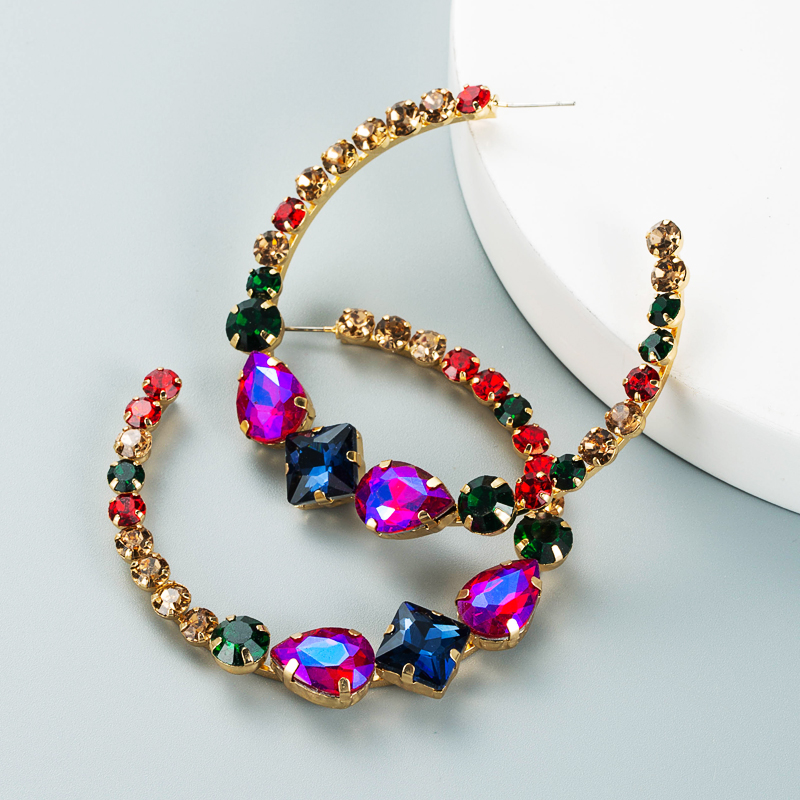 Modelegierung Eingelegte Farbige Diamant-c-förmige Ohrringe Großhandel Nihaojewelry display picture 7