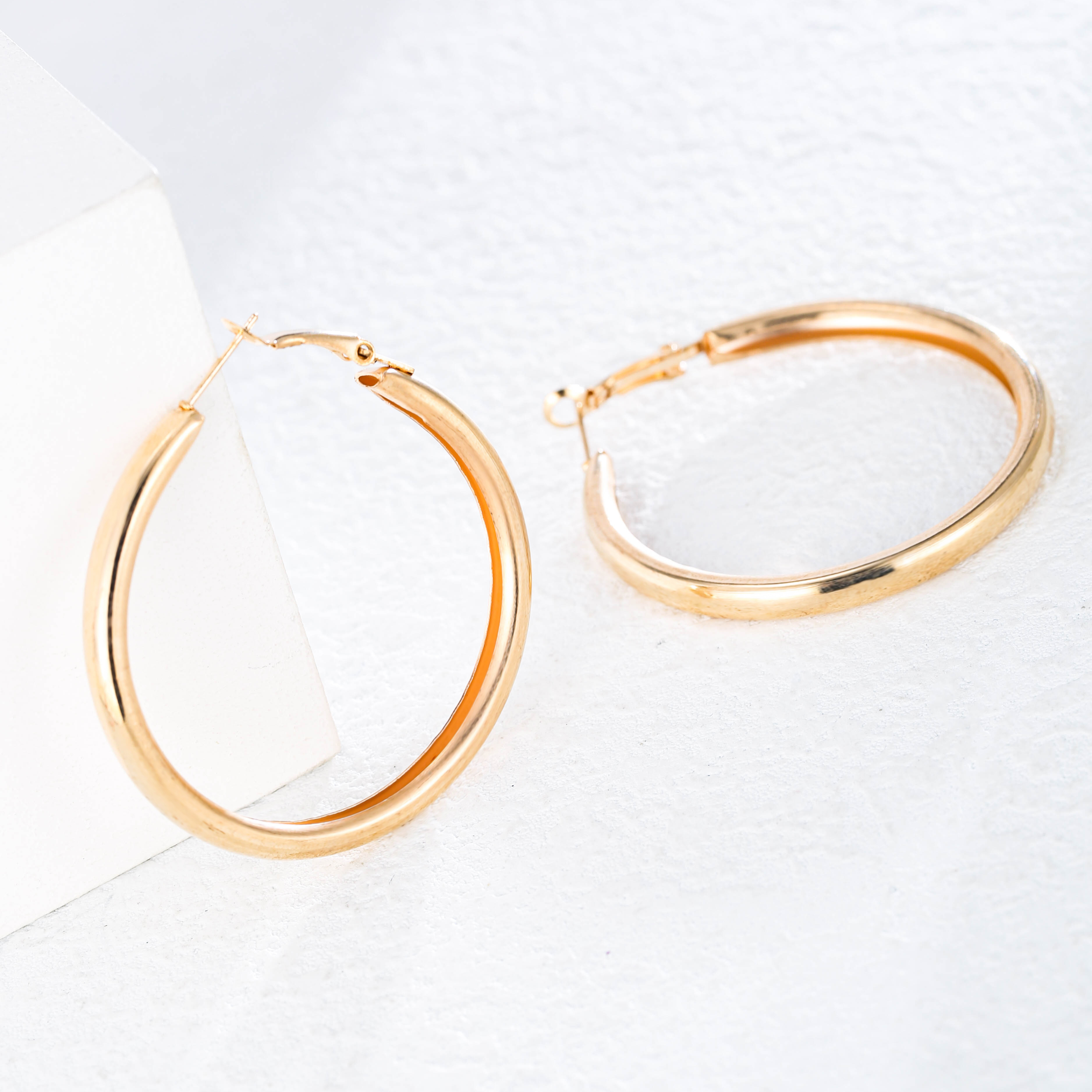New Fashion Simple Geometric Large Hoop Earrings Accessories display picture 2